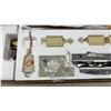 Image 2 : Singer Mod. 700 Home Knitter, with Manuals, Yarn, Sewing Handle, and Accessories