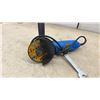 Image 3 : Mastercraft Angle Grinder, 120V, 6A, 11,000 RPM, with DEWALT Blade and Wrench