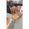 Image 7 : Wooden Dining Table with 6 Windsor-Style Chairs and 2 Leaves
