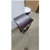 Image 3 : Mission Style Stained Glass Accent Table with Shelf and Power Cord