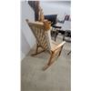 Image 5 : Two-Tone Woven Cord Rocking Chair with Natural Wood Frame and Zigzag Pattern