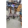 Image 7 : Set of 8 Dining Chairs with Upholstered Seats and Carved Backs