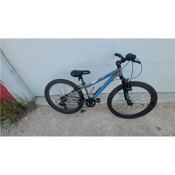 Nakamura Fusion Hardtail Mountain Bike with Shimano Drivetrain and Rim Brakes