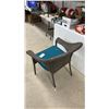 Image 3 : Wicker Patio Chair with Teal Cushion