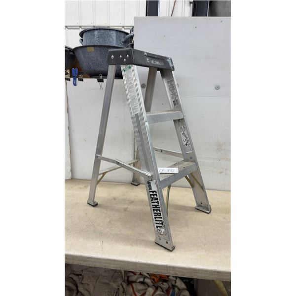 Featherlite 2-Step Aluminum Ladder, Type 1A, 250 Lb. Capacity