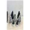 Image 8 : Dickens' Village Set of 13 and Tree Decorations