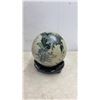 Image 2 : Vintage Japanese Satsuma Ceramic Sphere With Hand-Painted Japanese Figural Scene on Black Stand