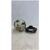 Image 4 : Vintage Japanese Satsuma Ceramic Sphere With Hand-Painted Japanese Figural Scene on Black Stand
