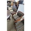 Image 6 : Vintage Round Expandable Wood Dining Table with 5 Upholstered Armchairs