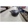 Image 1 : Vintage Wagner Ware No. 8 Cast Iron Dutch Oven with Self-Basting Lid and Brass Vent