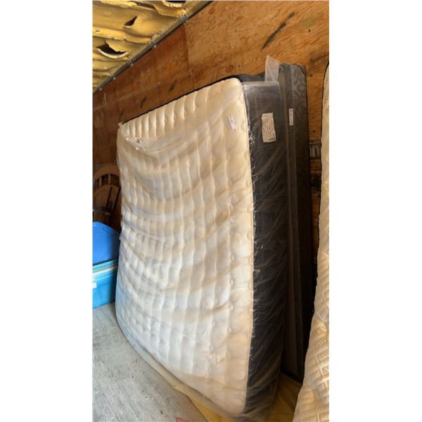 King Mattress and Split Boxspring