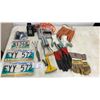 Image 2 : 4 Pairs of Gardening Gloves, Cordless Phone, Manitoba License Plates, PowerShot Stapler