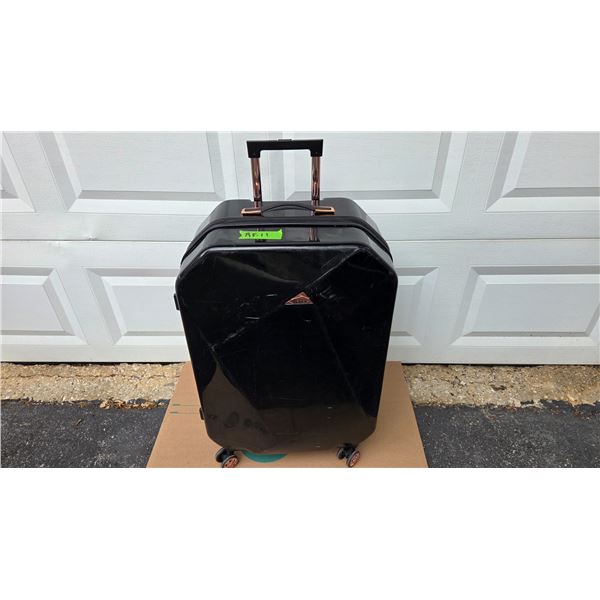 Kensie Large Hard Shell Lightweight Suit Case, 30" × 20" × 12"