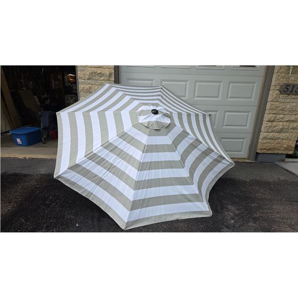 9 Ft Patio Table Umbrella - New