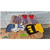 Image 1 : 2 Pair Lined Gloves and 3 Pair Leather Pile Gloves, Large