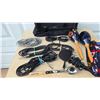 Image 5 : 10-Piece Music Accessories: Spoons, Maracas, Mic, Cords, Bag