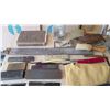 Image 3 : 25-Piece Barber Set: Barbicide Jar, Straight Blades, Sharpeners, and Manual