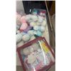 Image 6 : Large Lot of Assorted Yarn