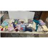 Image 1 : Large Lot of Assorted Yarn