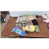 Image 5 : Assorted Yarn Lot: Patons Fairy Tale, Bernat, Bouquet Softee