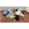 Image 4 : Large Lot of Assorted Yarn Including Sayelle and Patons, Pattern Booklets and Knitting Projects