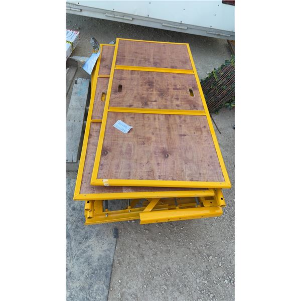 Scaffolding: Fast and Easy Assembly, 2 Plywood Platforms, 4 Swivel Wheels, and Instructions