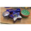 Image 5 : Assorted Decorative Tins: Dooley's, Walker's Shortbread Stars