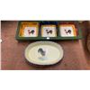 Image 4 : Assorted Kitchenware: Enamel Bucket, Aluminum Basin, 3 Wicker Baskets, and Rooster Dishes