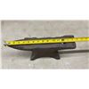 Image 6 : Antique Anvil, Cast Iron, 19” Long, with Pritchel Hole and Hardy Hole