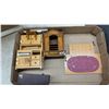 Image 9 : Vintage 1970 Lundby of Sweden Doll House 15 1/2 x 28 x 10” with Furniture, Kitchenette
