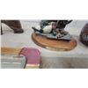 Image 4 : Ducks Unlimited Carved Wood Dog, Mosaic Bowls and Glass Trays
