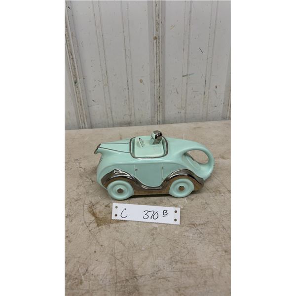 Sadler Classic Car Teapot