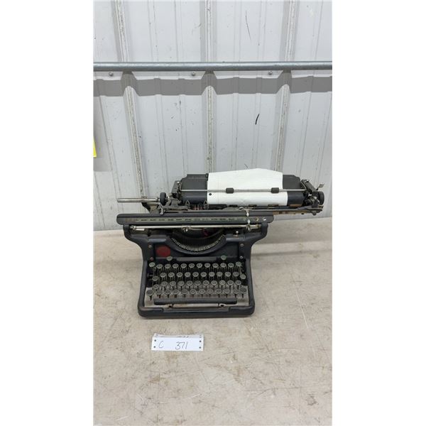 Underwood Elliott-Fisher Manual Typewriter
