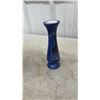 Image 9 : Blue and White Hand-Painted Ceramic Table Lamp, Vase, and Candlestick Holder