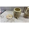 Image 3 : Vintage 1950s-60s Ceramic Western-Themed Barrel Beverage Dispenser With Lid and Spigot, Chip