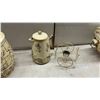 Image 7 : Vintage 1950s-60s Ceramic Western-Themed Barrel Beverage Dispenser With Lid and Spigot, Chip