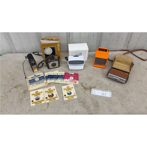 Kodak Brownie Holiday Flash Camera, View-Master, Post NHL Stars in Action Cards