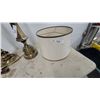 Image 7 : Vintage Brass Table Lamps with Pleated Gold and Cream Fabric Shades, Set of 3