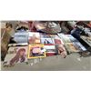 Image 1 : 50 Vinyl Record Lot Including Cher, Bruce Springsteen, Willie Nelson, Knockout Super Hits
