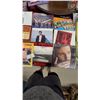 Image 3 : 50 Vinyl Record Lot Including Cher, Bruce Springsteen, Willie Nelson, Knockout Super Hits