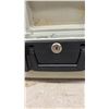Image 3 : Chubb On Guard Lock Box/Safe