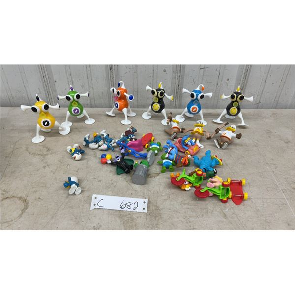 Sizzle IZ Figures, Smurfs, Sesame Street and Ducks Toys