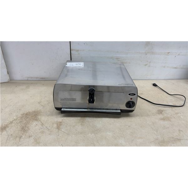 Oster Pizza Oven, Model 3224-33, 120V, 1450W, with Slide-Out Rack and 15-Minute Timer