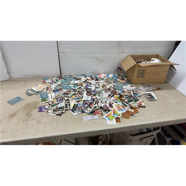 Large Lot of NHL Hockey Trading Cards, Upper Deck, Topps, O-Pee-Chee, Score and More, 1980s-1990s