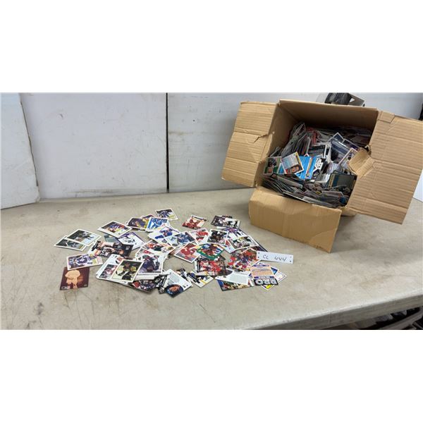 Large Lot of Assorted Vintage NHL Hockey Trading Cards, Upper Deck, O-Pee-Chee