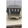 Image 8 : Cuisinart Digital Touch Airfryer Oven, Model CTOA-160PCC