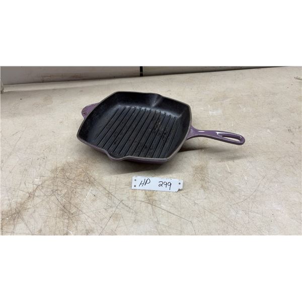 Le Creuset Enameled Cast Iron 26 Centimeter Square Skillet Grill in Plum, Made in France