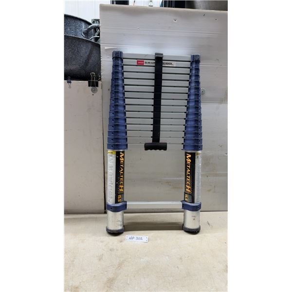 Metaltech Jobsite Series 15.5' Telescopic Ladder, CSA Grade 1, 250 lb Capacity