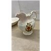 Image 8 : Pitcher and Basin Set, Damage on Pitcher
