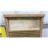 Image 6 : Antique Skeena Mountain Brass and Canadian Woodenware Empire Washboards